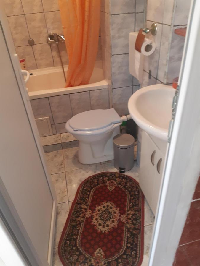 Lucian Studio Lägenhet Bukarest Exteriör bild